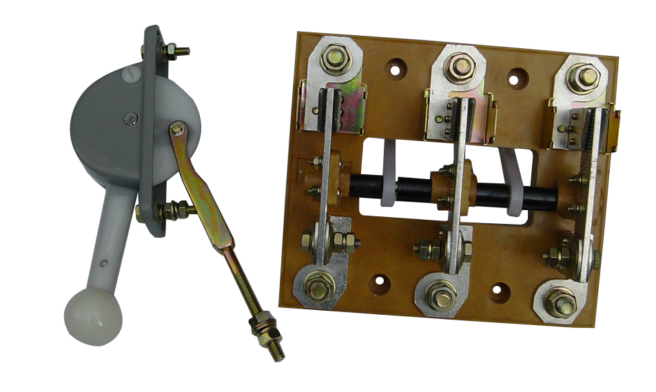 旋轉(zhuǎn)式刀開關(guān) HD13BX-200/31 在電氣領(lǐng)域中的工藝與禮品應(yīng)用