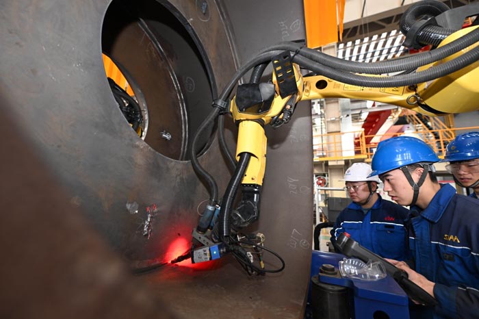 智能引領(lǐng)深藍(lán) 我國首個(gè)海洋油氣裝備制造“智能工廠”全面投產(chǎn)